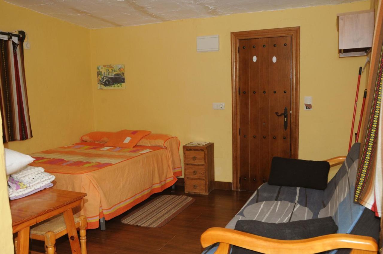 Camping Sierra De Las Nieves Yunquera Eksteriør billede