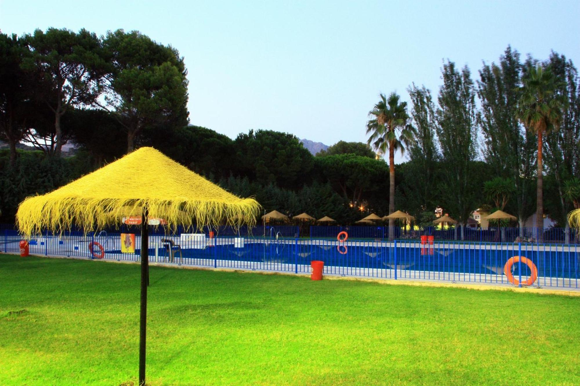 Camping Sierra De Las Nieves Yunquera Eksteriør billede