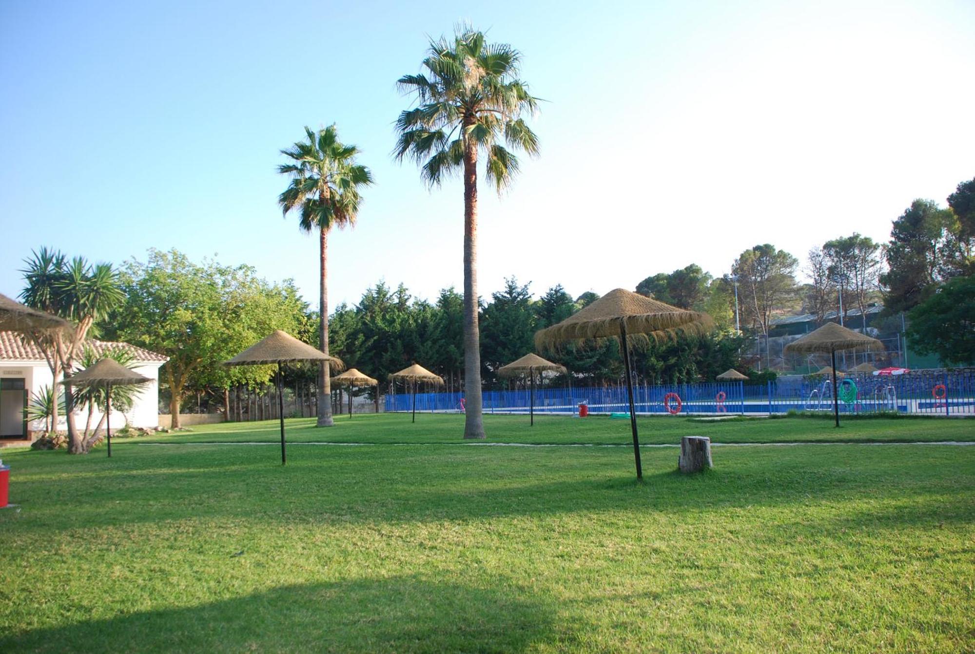 Camping Sierra De Las Nieves Yunquera Eksteriør billede