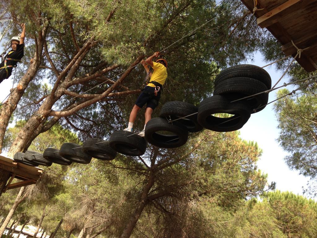 Camping Sierra De Las Nieves Yunquera Eksteriør billede